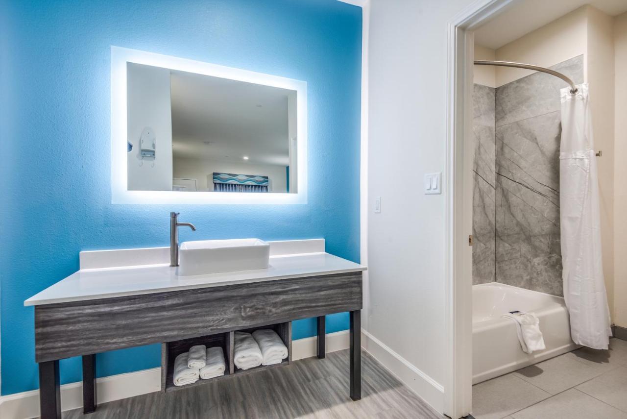 Americas Best Value Inn & Suites Houston At Hwy 6 Ngoại thất bức ảnh